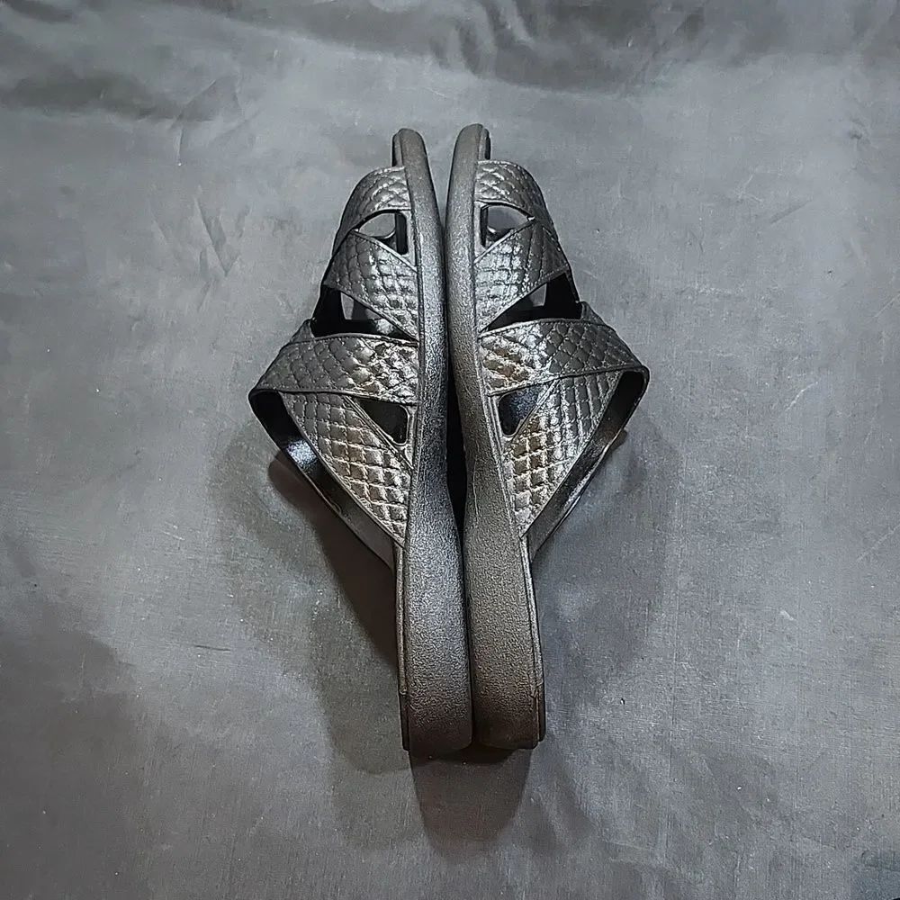 OKABASHI CROSS STRAP WOMEN'S SANDALS - Picture 7 of 16